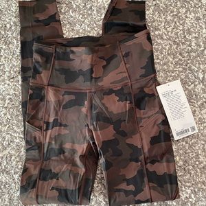 ⭐️NWT lululemon fast and free tight *brushed